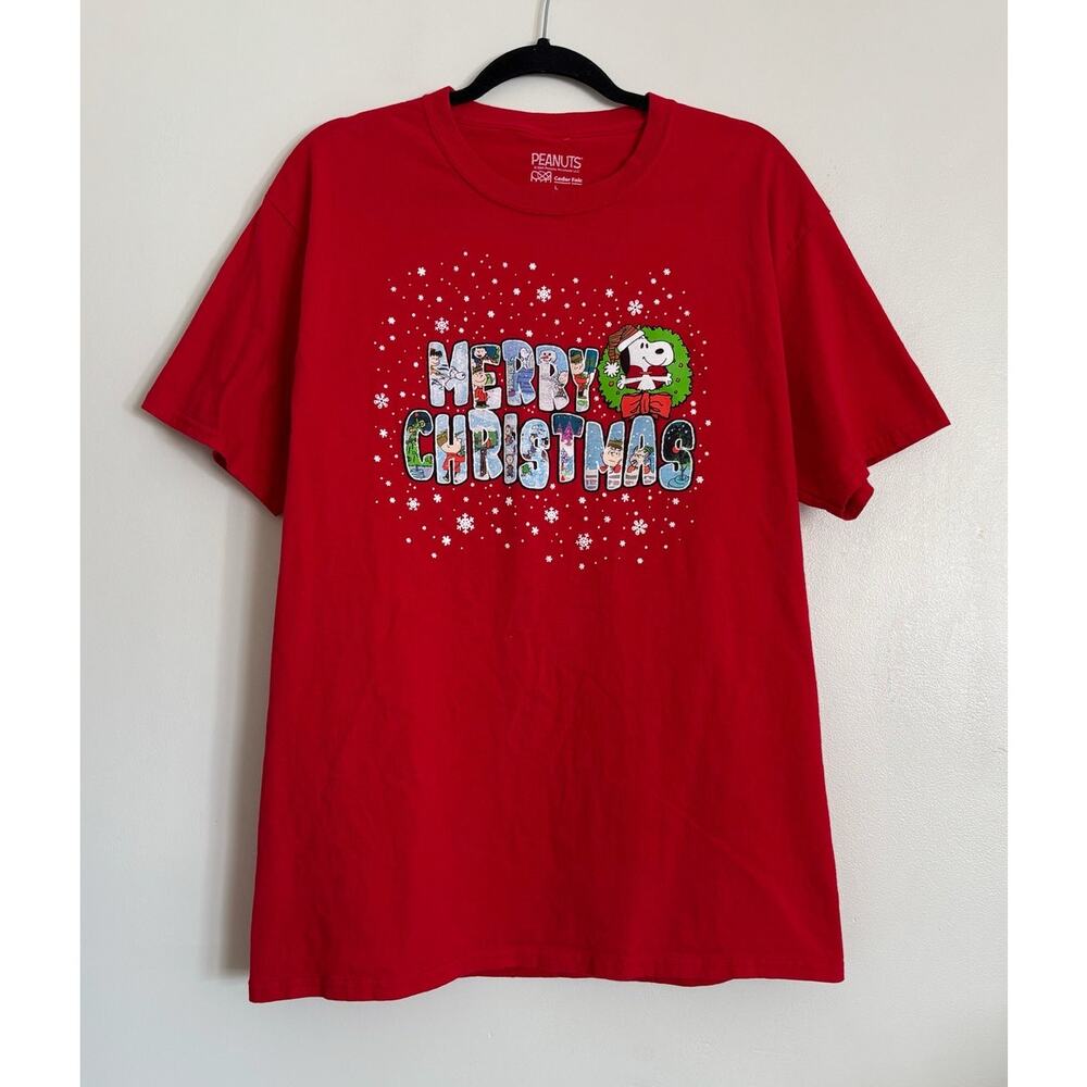 Red Peanuts 'Merry Christmas' Character Cotton Graphic T-Shirt L